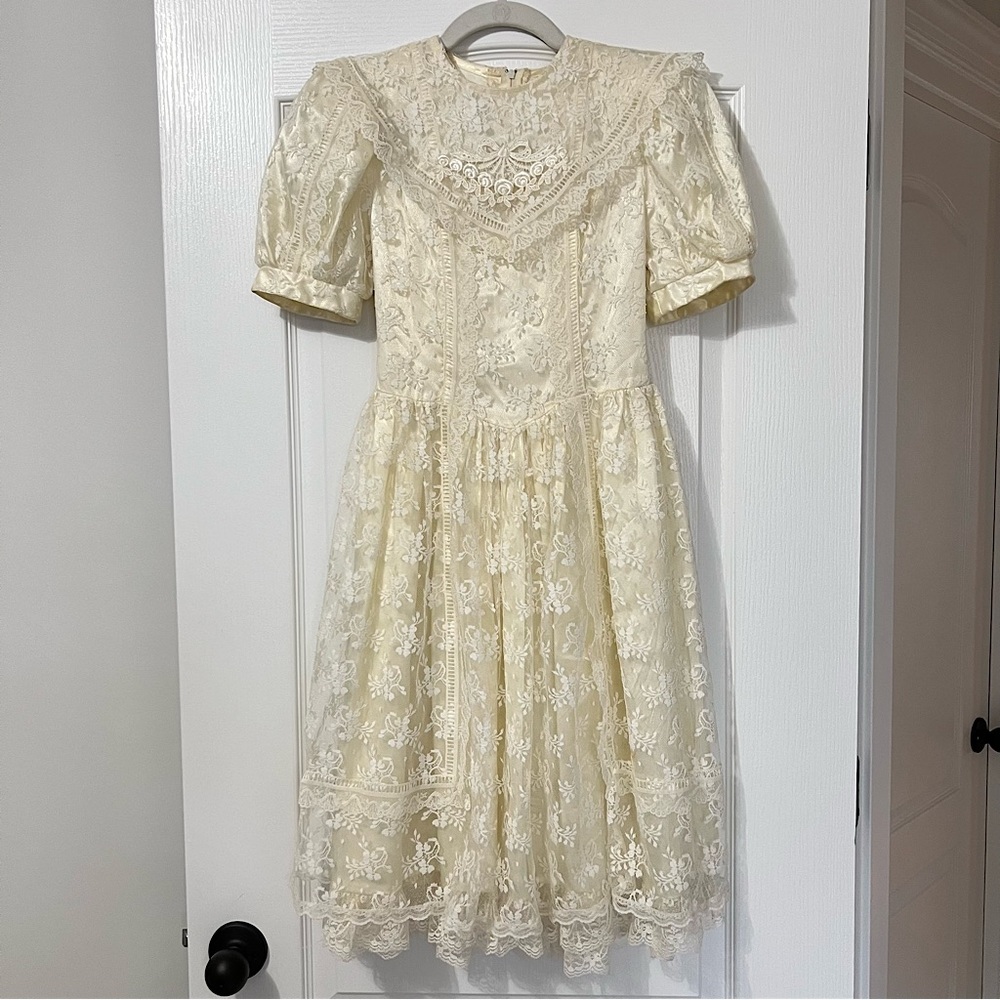 VINTAGE Gunne Sax Jessica Mclintock Girl’s Cream Lace Gown Dress